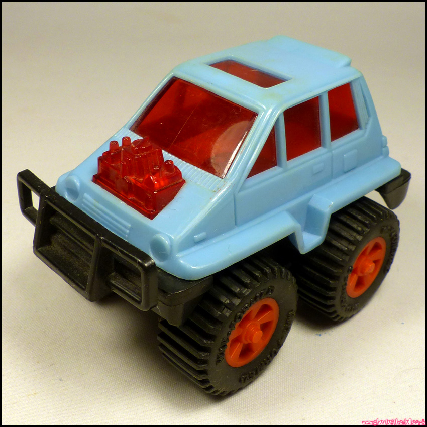 WAY-FORMED Friction SPARKING Blue VITNAGE Car No110 (Shark Hong Kong 1980s)