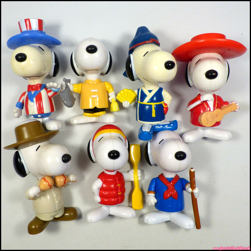 SNOOPY WORLD TOUR Vintage 7x Figures (McDonalds 1999) Set 1