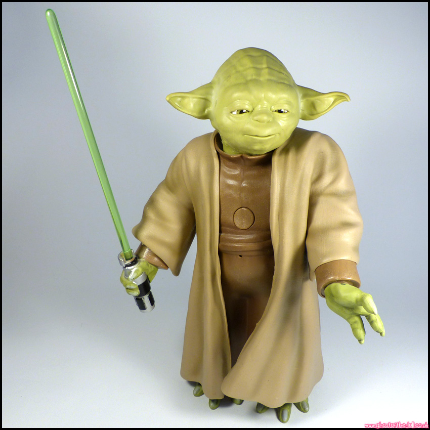 STAR WARS Talking YODA Moving Figure Lightup LIGHTSABER 10" (Disney Store 2014)