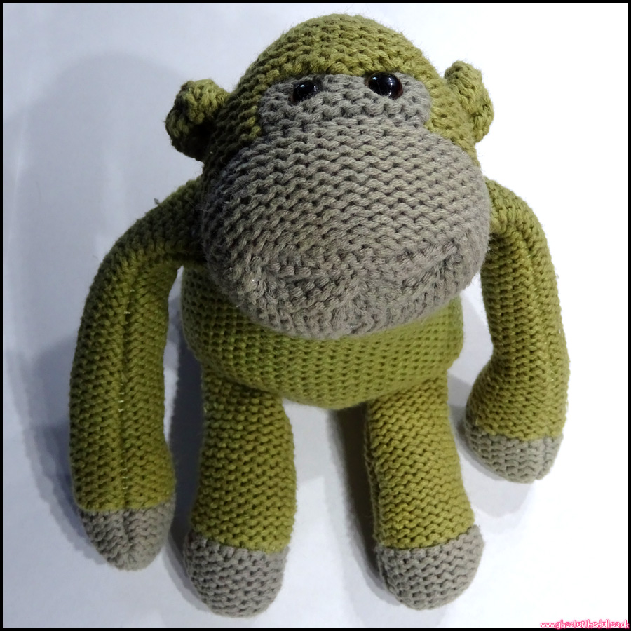 PG TIPS Plush Knitted CHIMP 6.5" COMIC RELIEF Beanie Monkey (Louis Kennedy 2014)